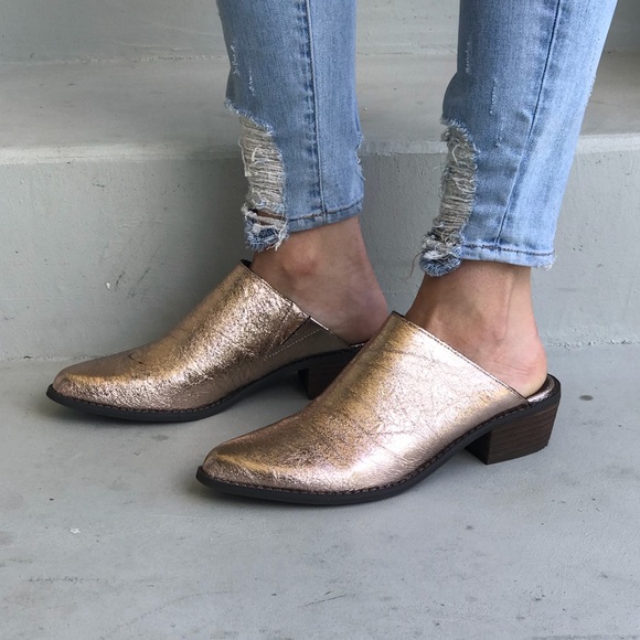 Moonstruck Rose Gold Rustic Mule Clog Block Heel - Picture 4 of 8